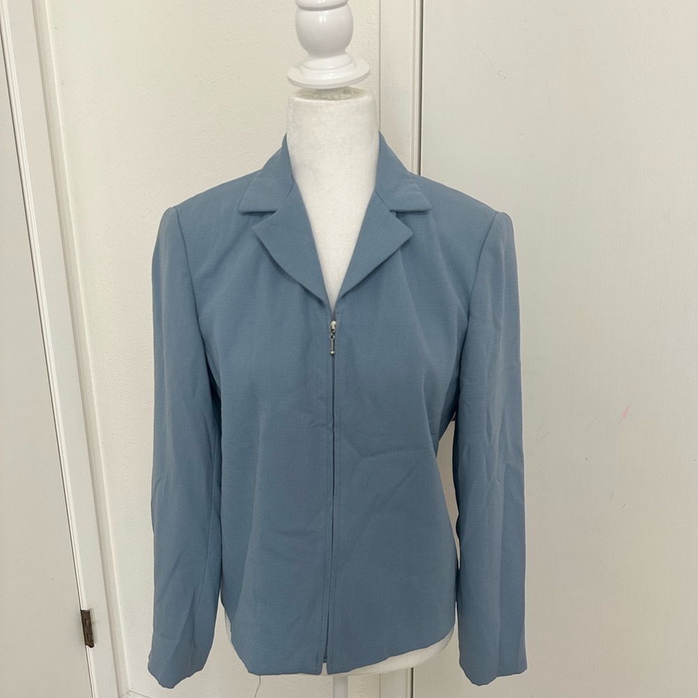 Joan Leslie, baby blue blazer size 6P